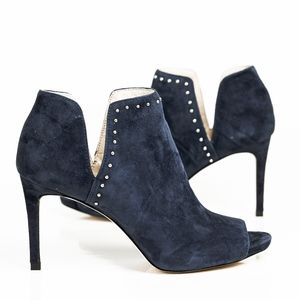 NWOT White House Black Market 7.5 Navy Blue Studded peep toe booty